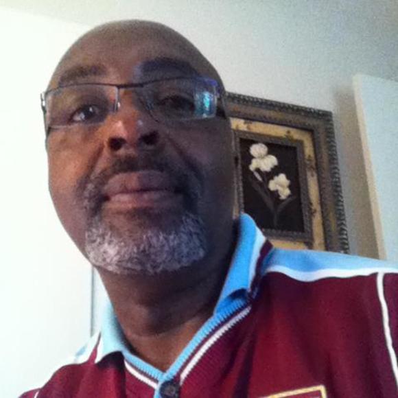 Meet your Posher, Compton - Picture 1 of 1